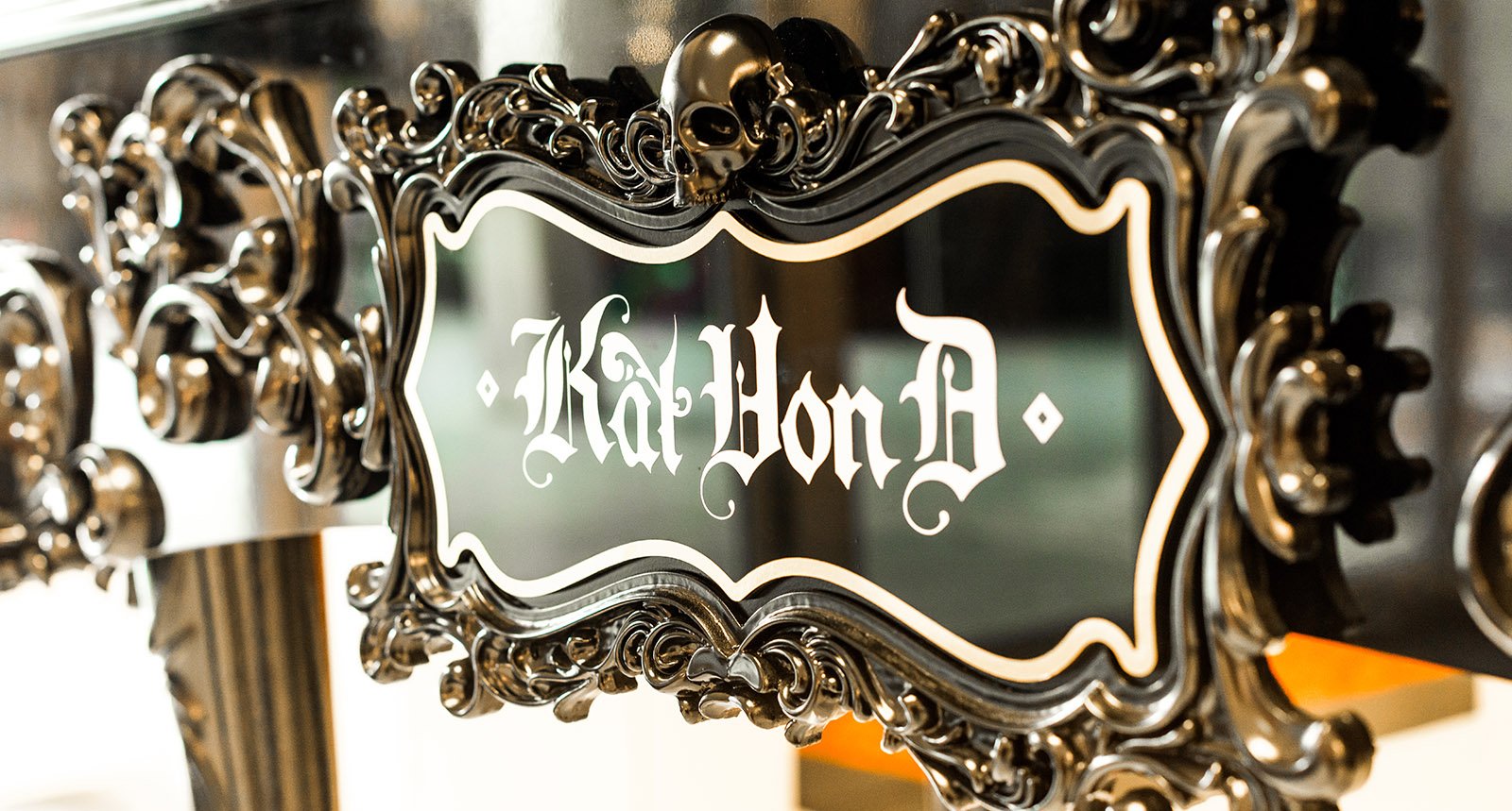 Kat Von D Sign